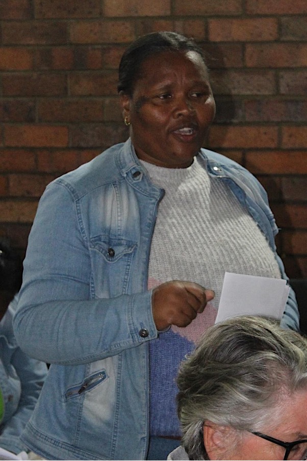 Silvia De Lange, Ward 4 resident, expresses the difficulties she experienced due to the lack of water and the maintenance of infrastructure. Photo: Sibabalwe Tame