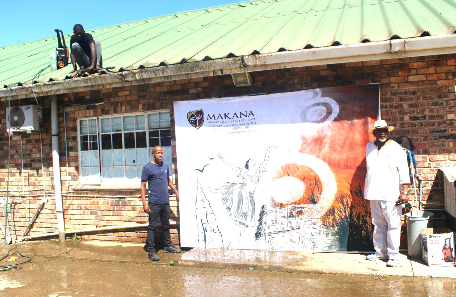 Makana Municipality's quality assurance technical officer Siviwe Nase (left) and ward 2 councillor Ramie Xonxa during a cleaning campaign at Joza Clinic recently. Photo: Luvuyo Mjekula