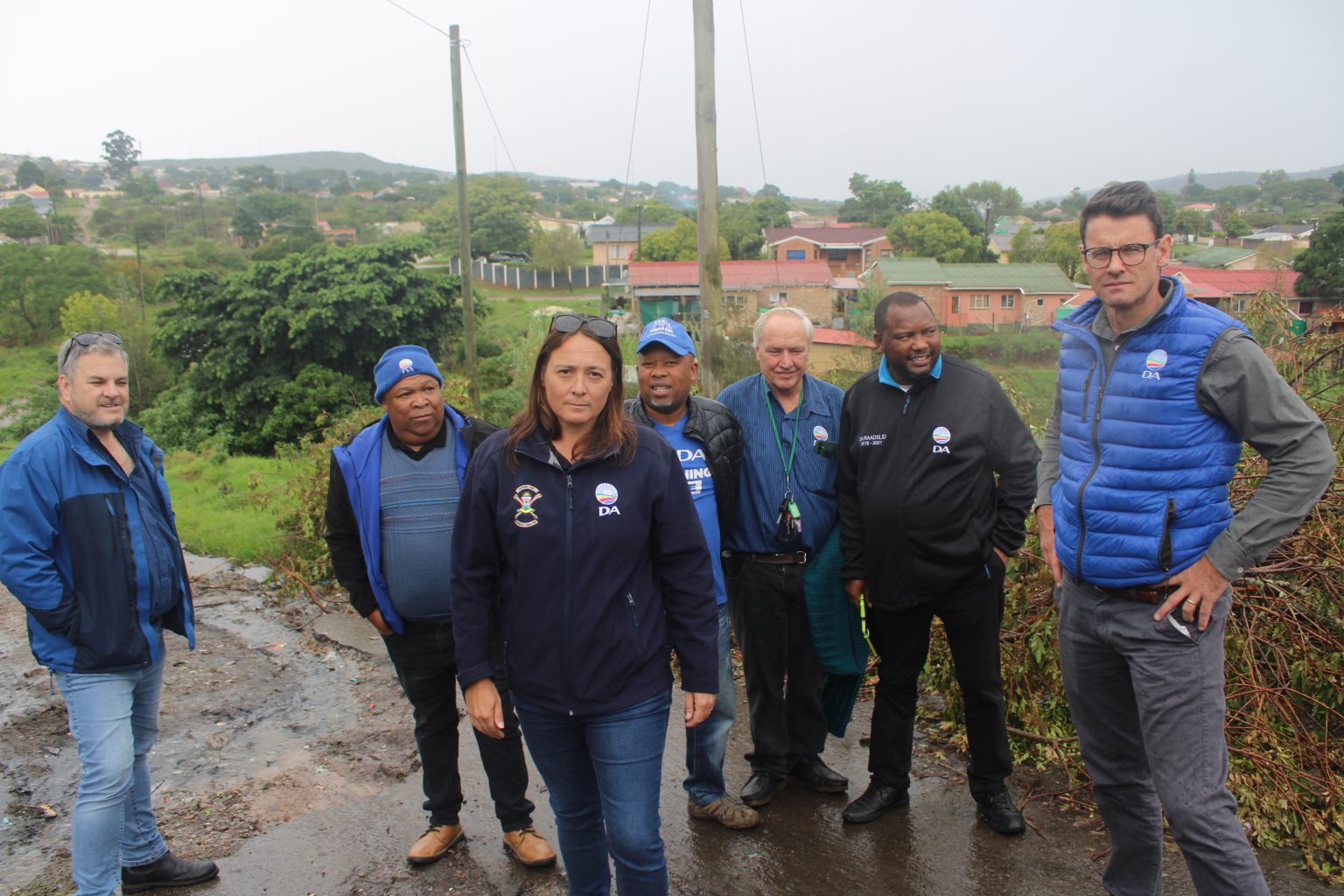 DA provincial leaders and local councillors, from left to right: Kevin Mileham, Xolani Madyo, Vicky Knoetze, Luvuyo Sizani, Geoff Embling, Robyn Jantjies and Andrew Whitfield went on a site-inspection in Makhanda this week. Photo: Selenathi Botha.