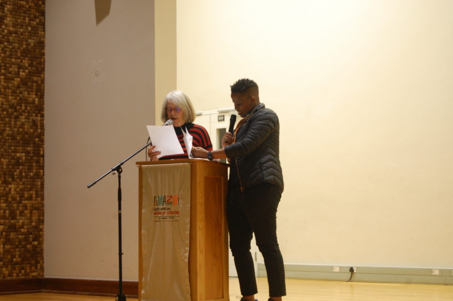 Antjie Krog and Mthunzikazi Mbungwana reading the same poem in Afrikaans and isiXhosa. Photo: Anoka Latchmiah