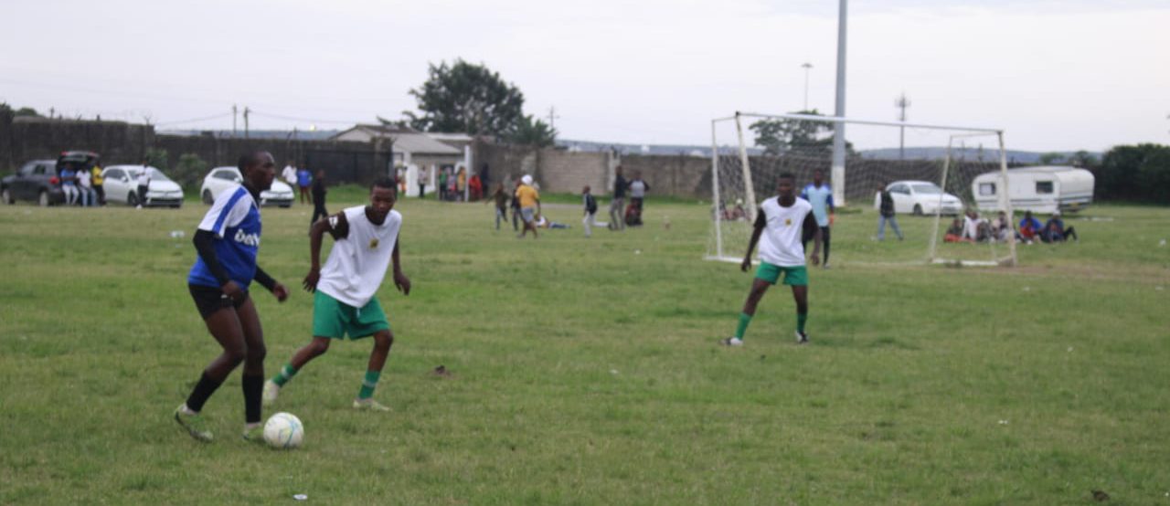 Aviwe" Pogba" Payi of Maru in full control of the ball