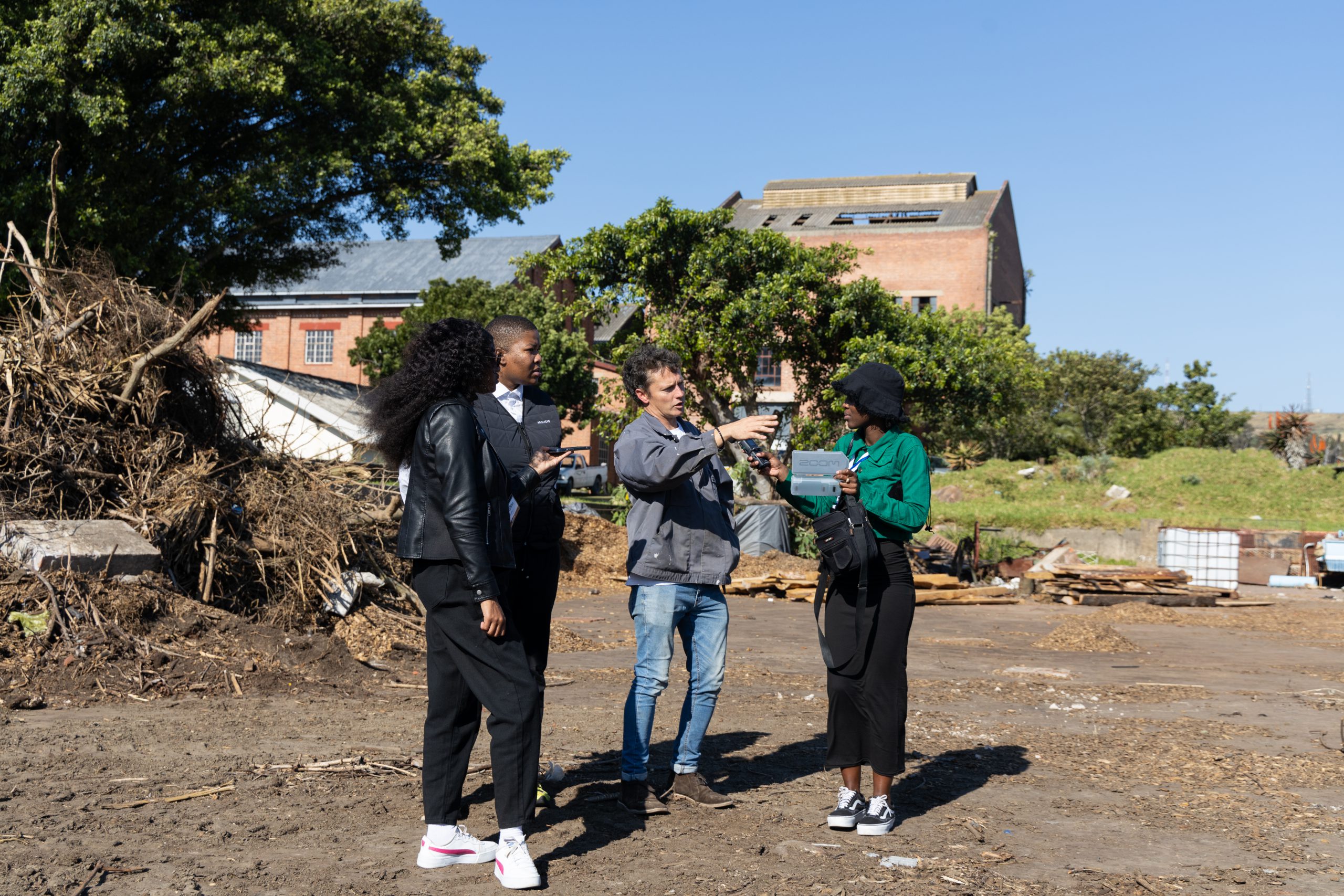 RoundTable15: Sivu Onesipho Siwisa and Cue media speaking to Tim Cooper at the Black Power Station Photo by Rikie Lai