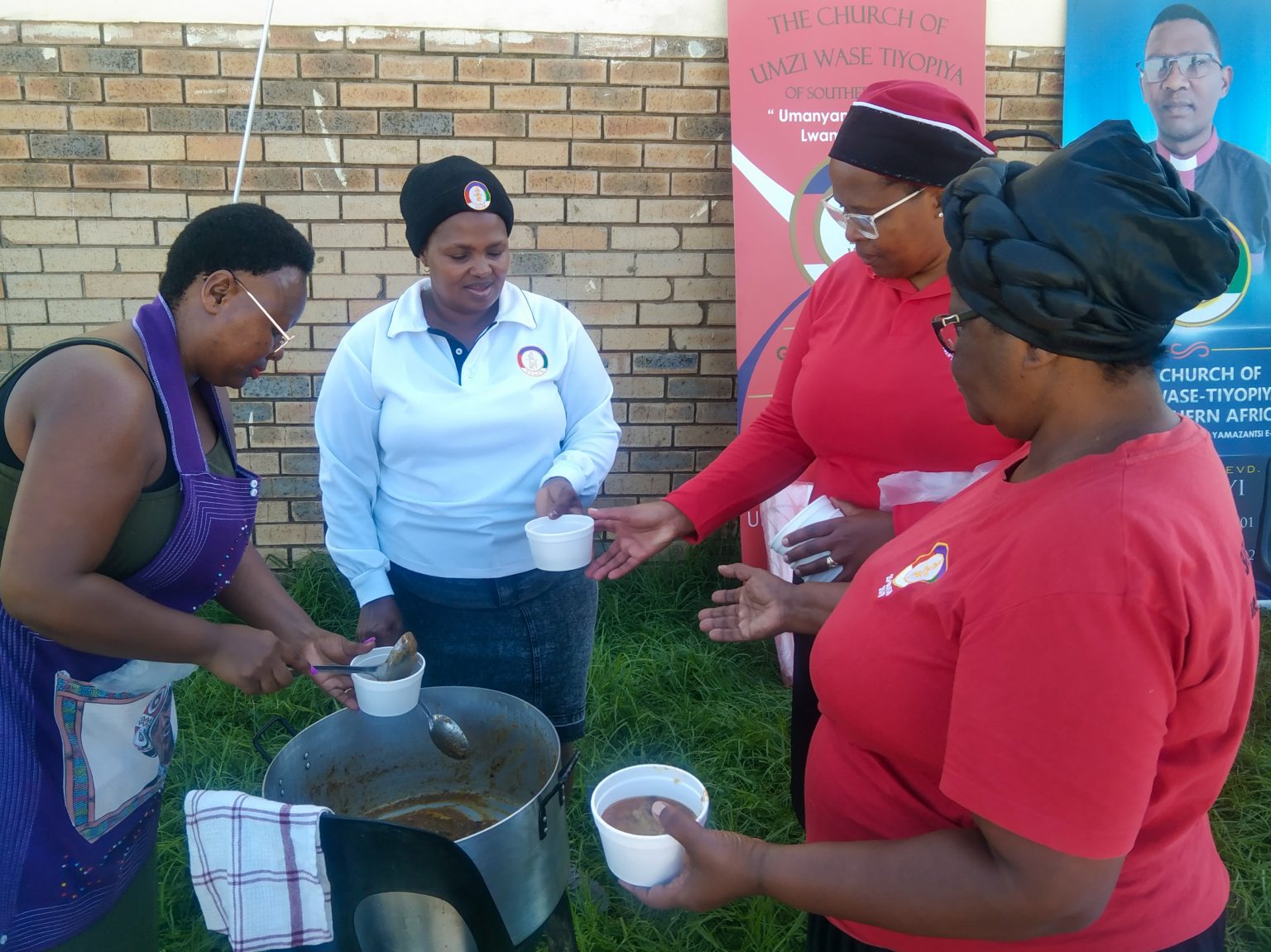 Makhanda church supports needy residents Members of The Church of Umzi Wase-Tiyopiya of Southern Africa in Tantyi preparing food for destitute community members recently. Photo: Luvuyo Mjekula