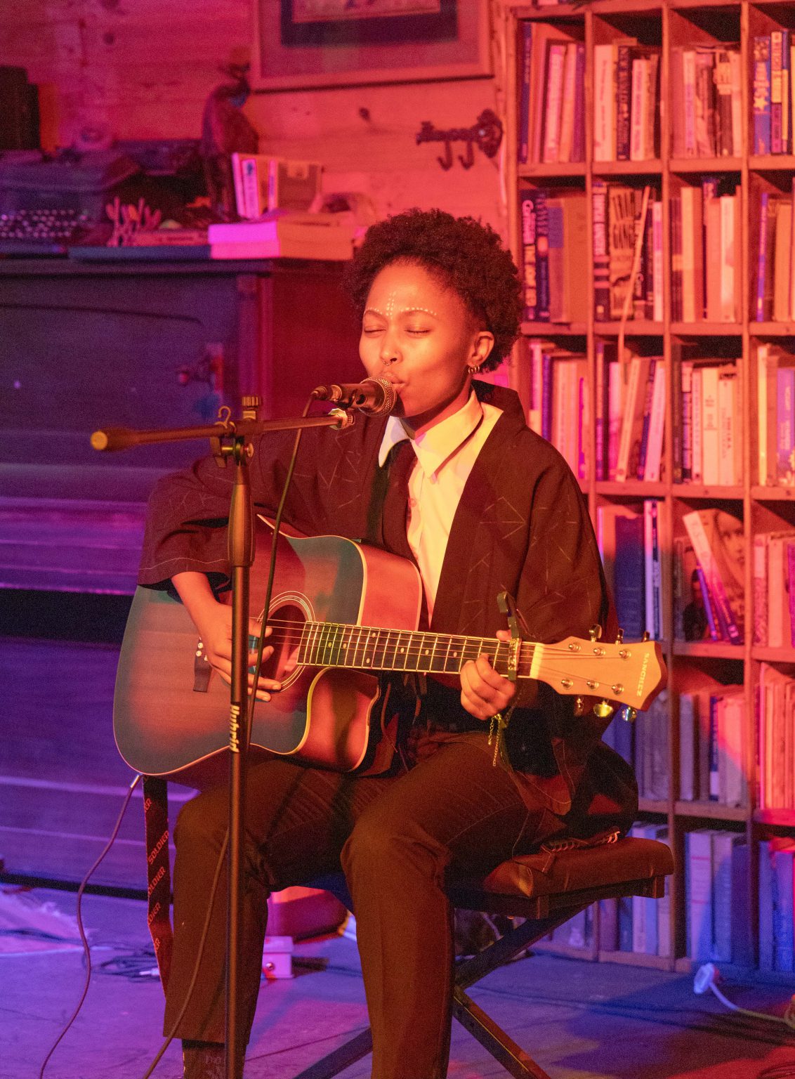 When the mother tongue finds its voice