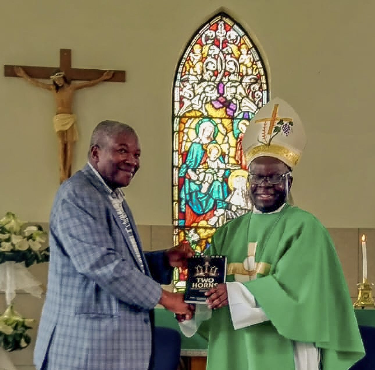 uBishop wamaKatolika uthwe jize ngesipho!