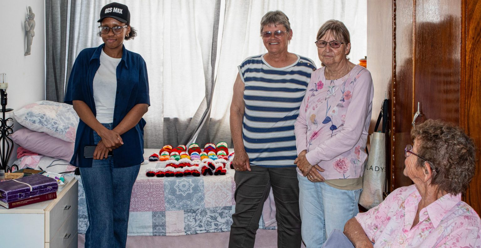 Wool warriors knit to help and to heal